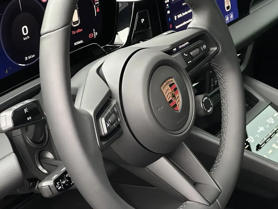 Porsche Macan - Thumbnail 15