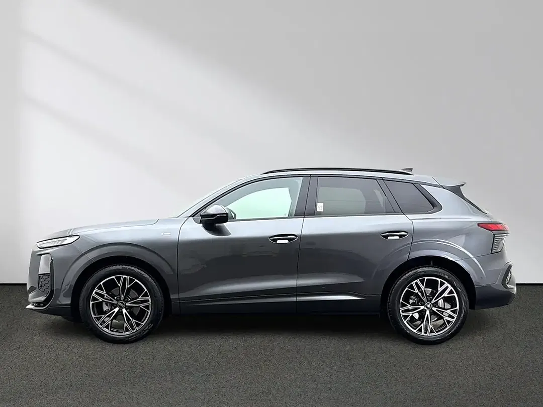 Audi Q3 TFSI MHEV S tronic S line - foto 1
