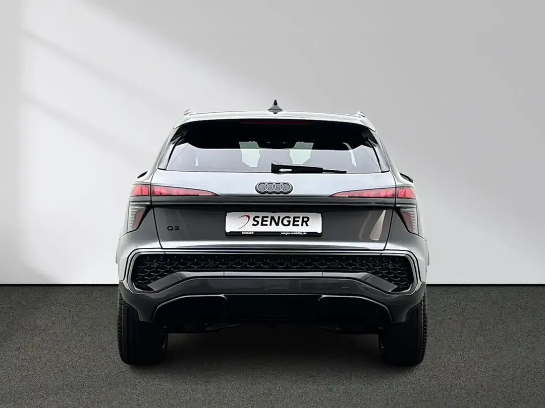 Audi Q3 - Thumbnail 4