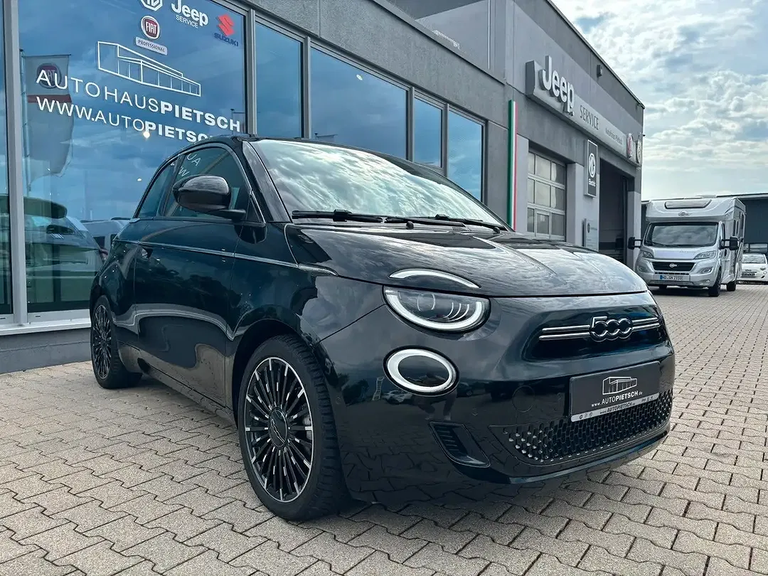 Fiat 500e - Thumbnail 2
