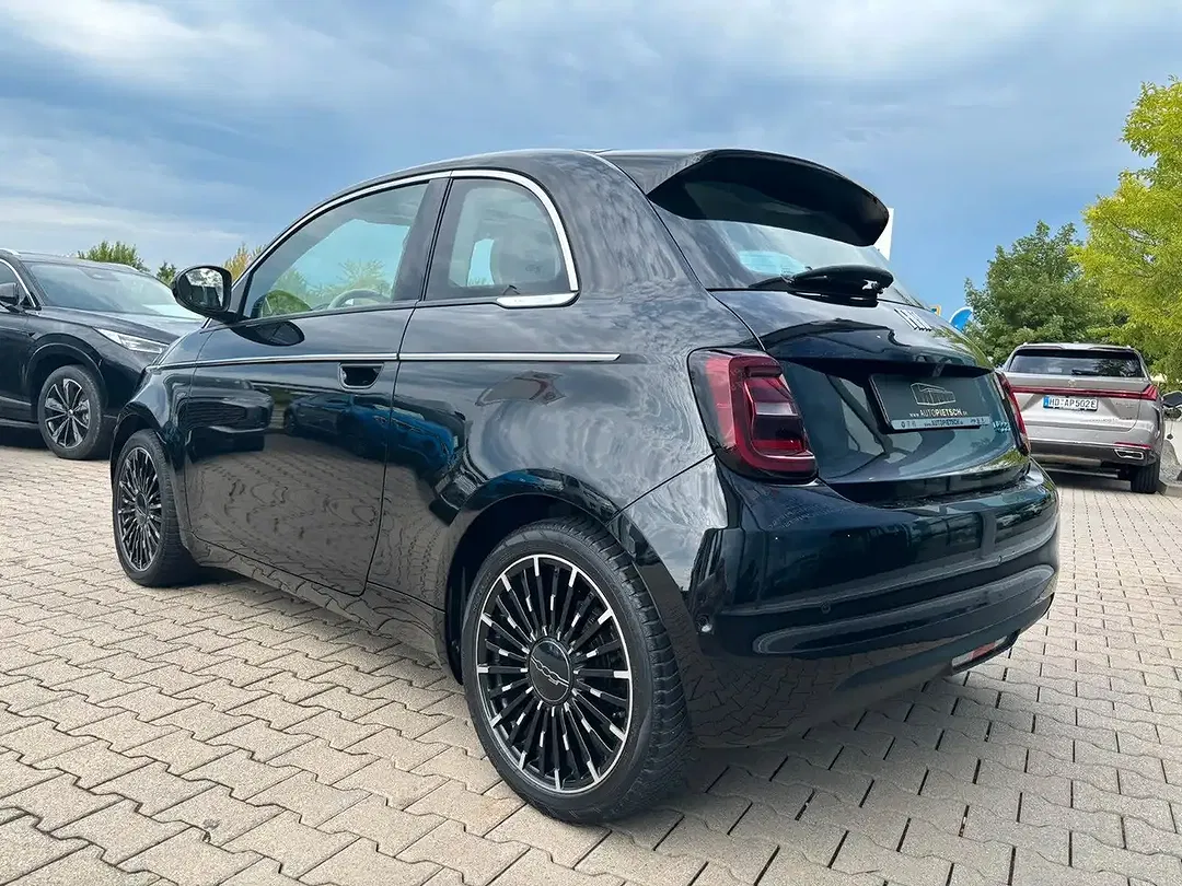 Fiat 500e - Thumbnail 4