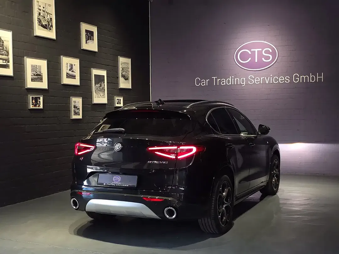 Alfa Romeo Stelvio - Thumbnail 4