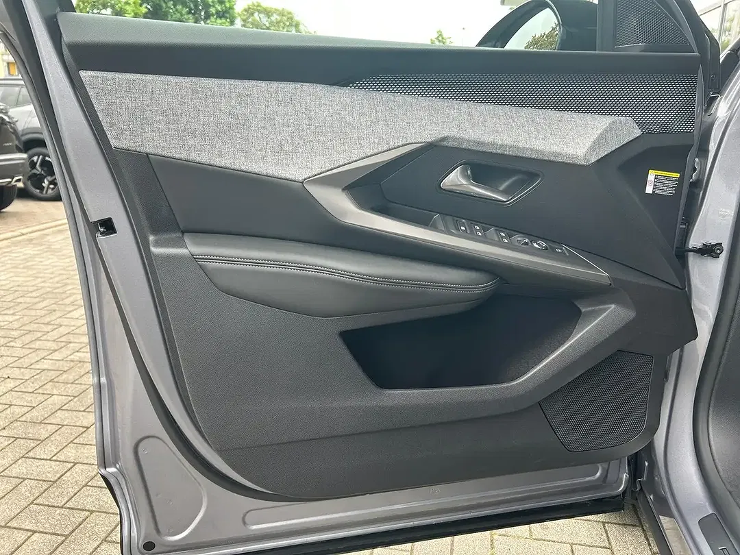 Peugeot 3008 - Thumbnail 12