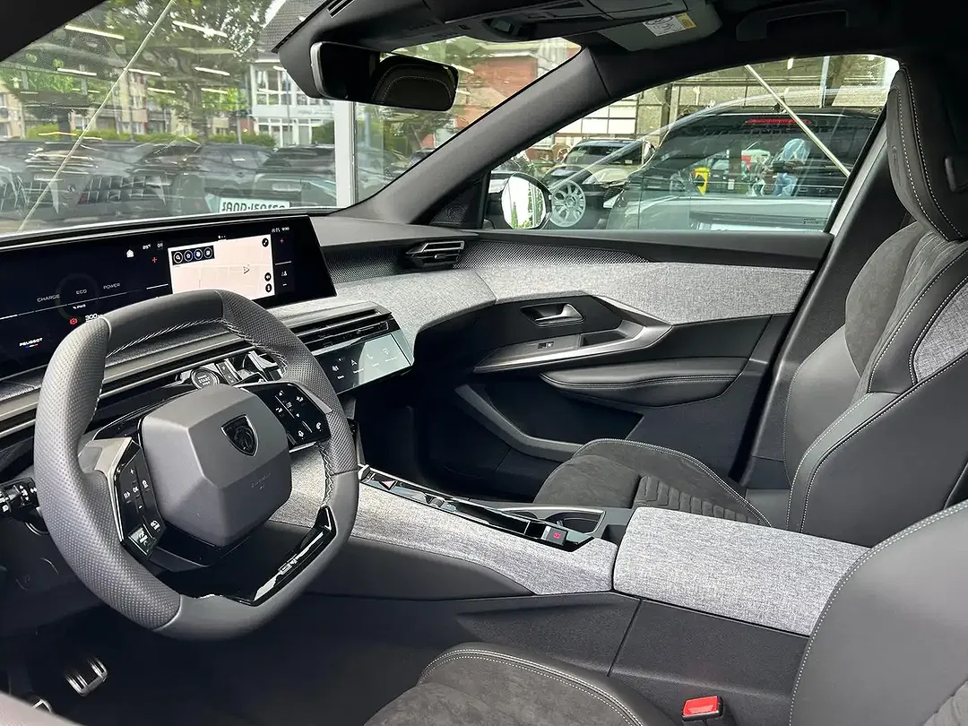 Peugeot 3008 - Thumbnail 5