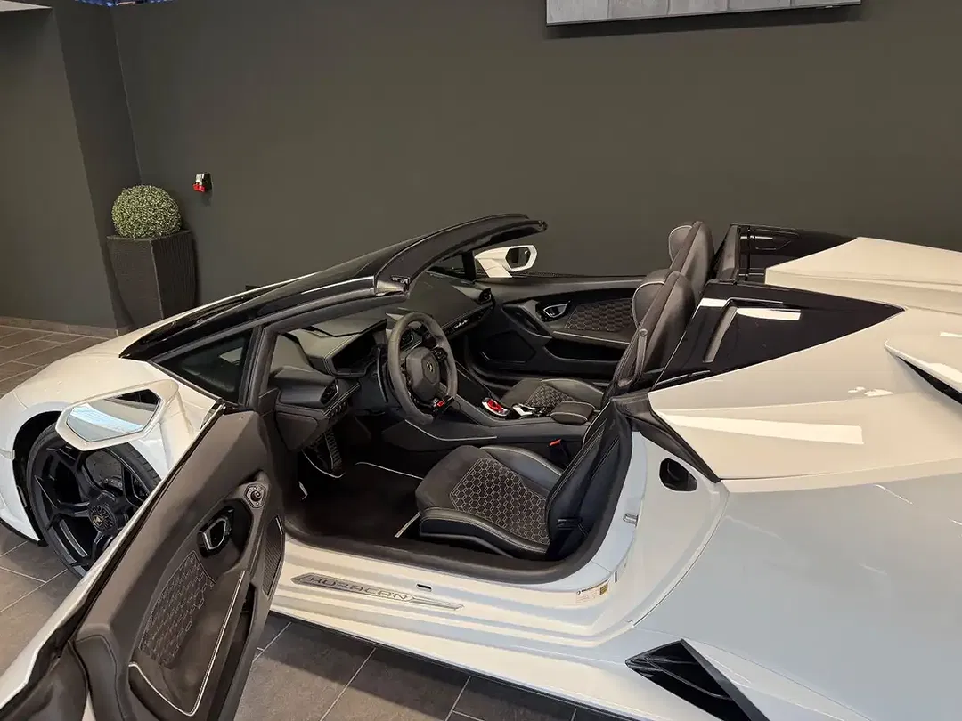 Lamborghini Huracán - Thumbnail 11