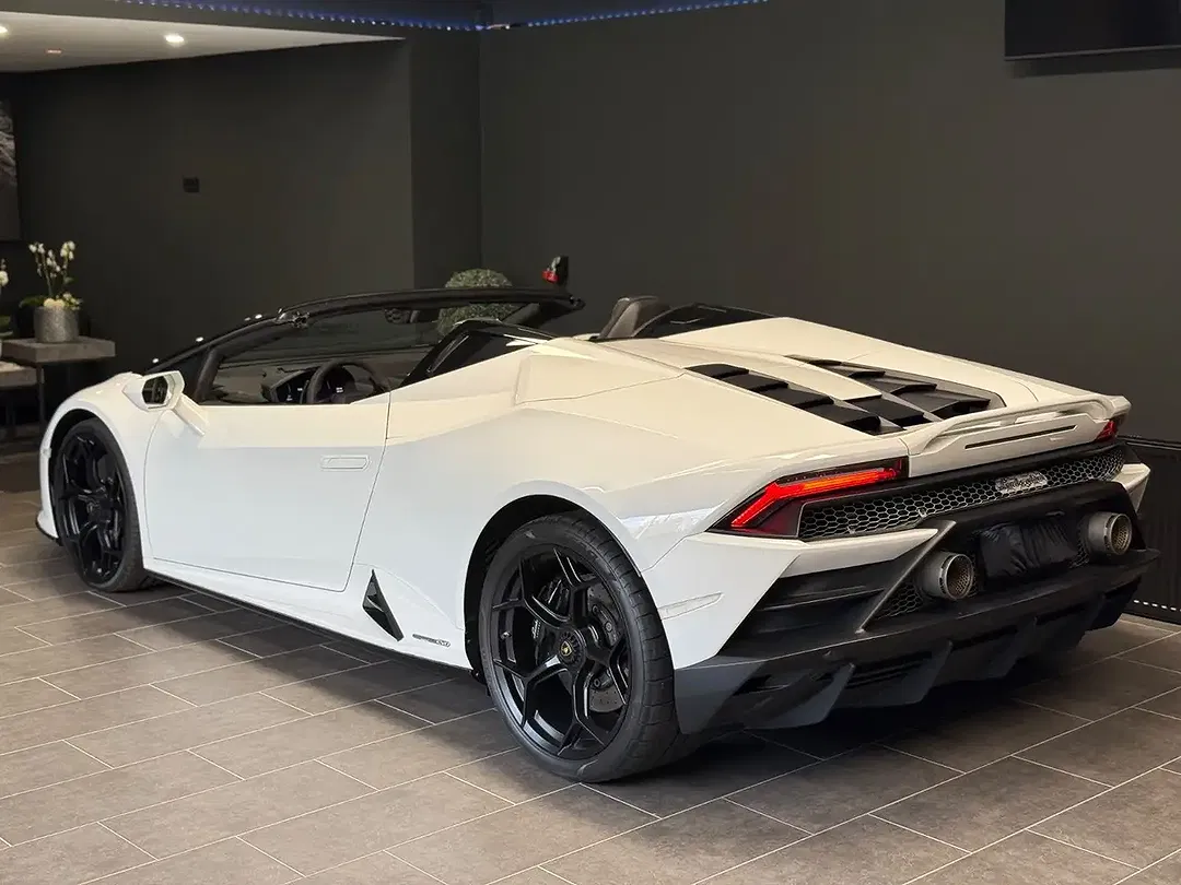 Lamborghini Huracán - Thumbnail 5