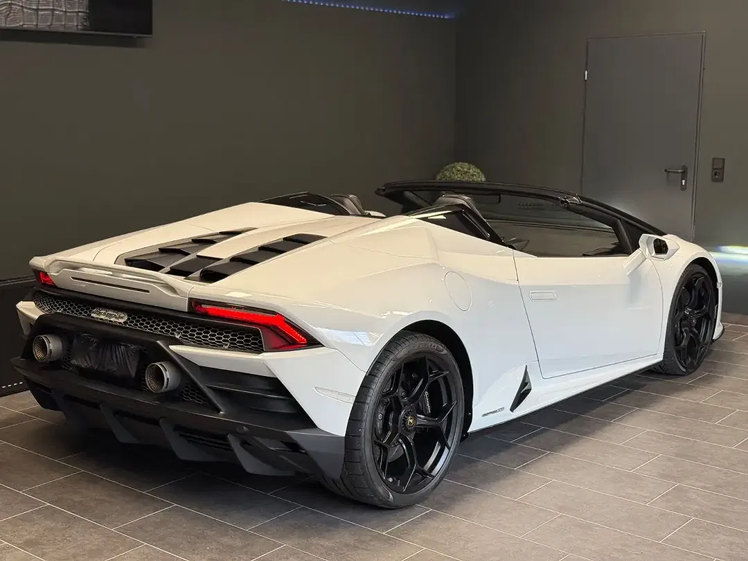 Lamborghini Huracán - Thumbnail 6