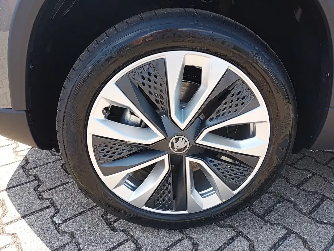 Skoda Karoq - Thumbnail 14