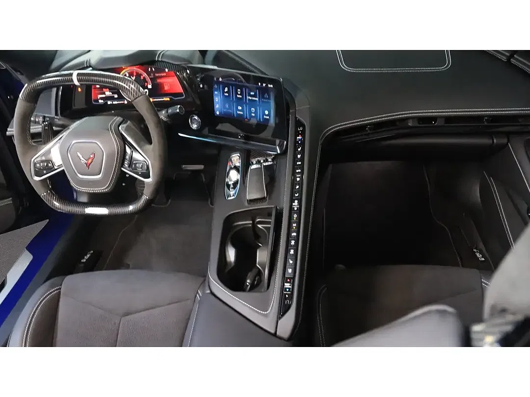 Corvette C8 - Thumbnail 7