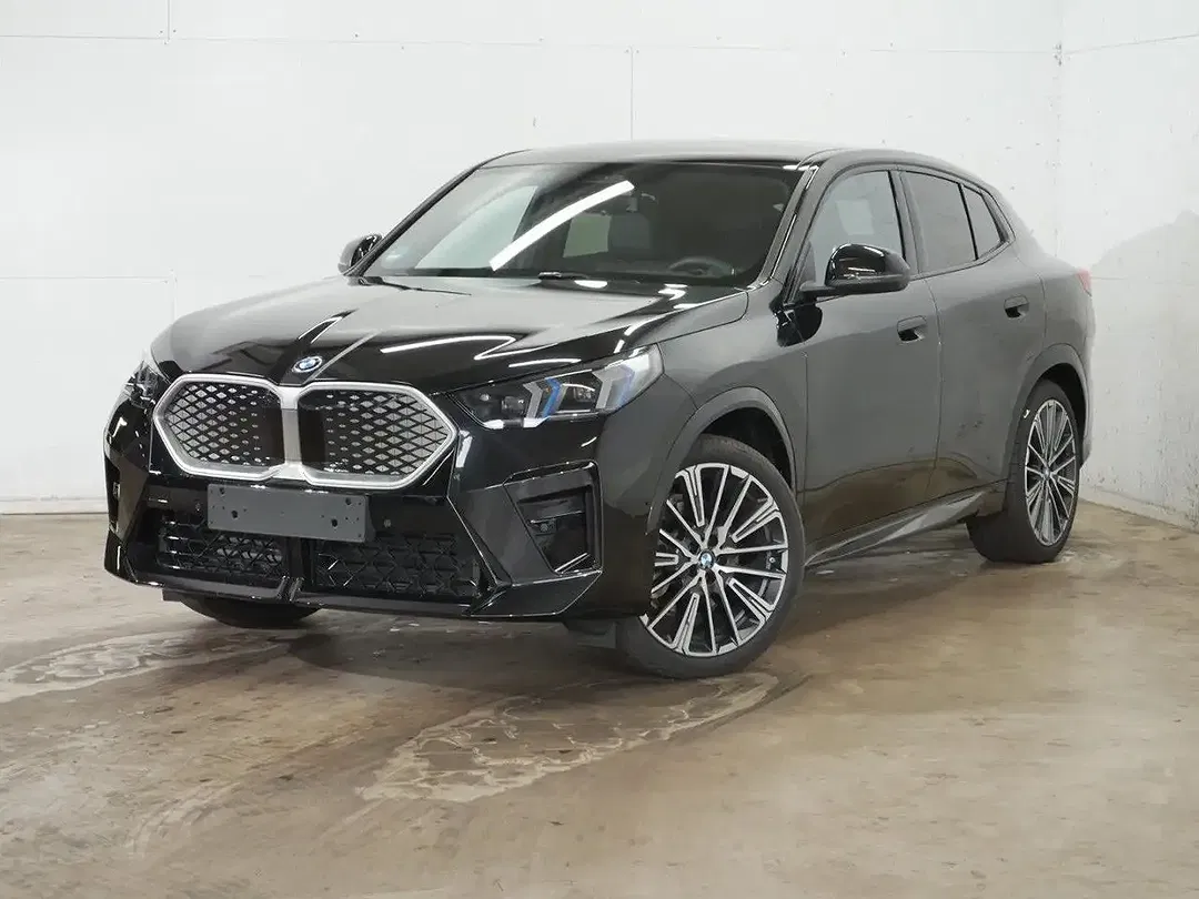 BMW iX2 M Sport - foto 1