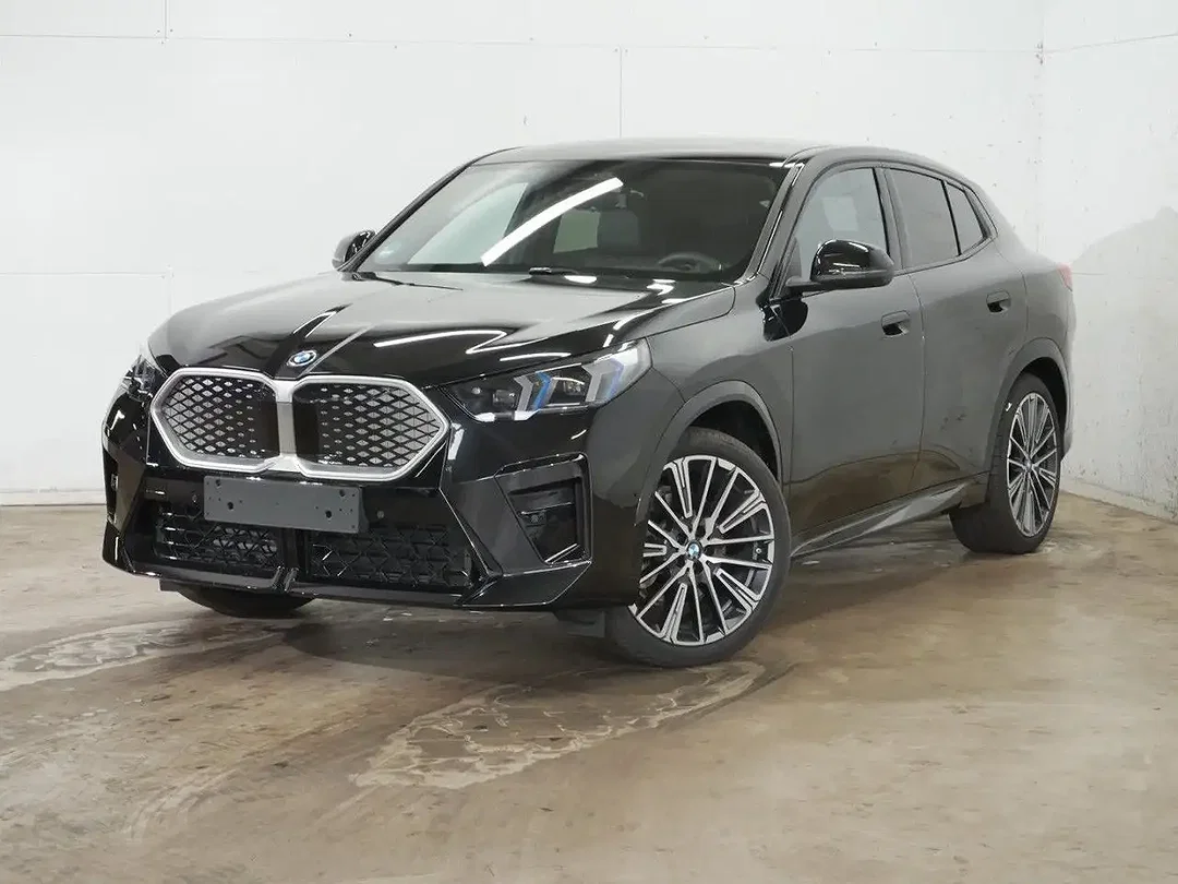 BMW iX2 - Afbeelding 1