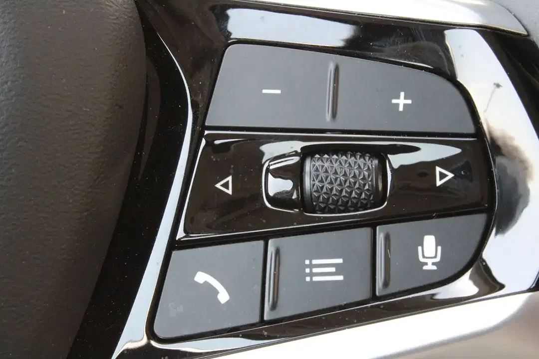 BMW 318 - Thumbnail 9