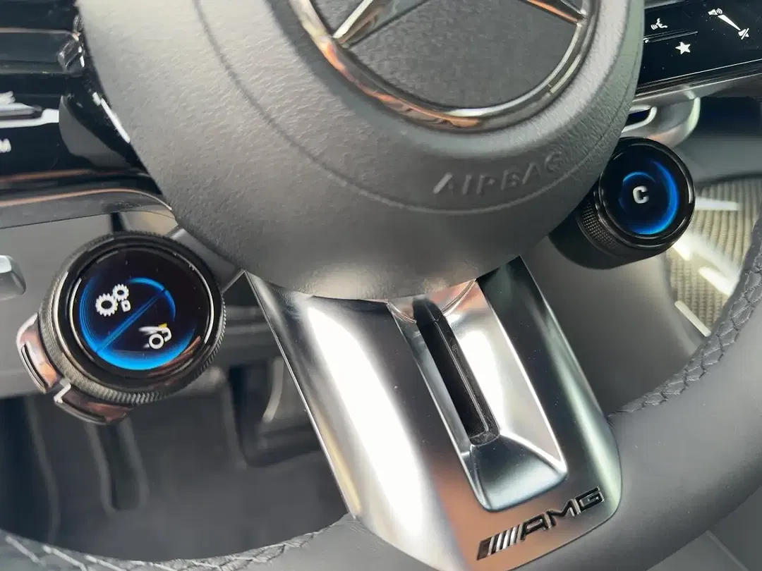 Mercedes-Benz SL 63 AMG - Thumbnail 14