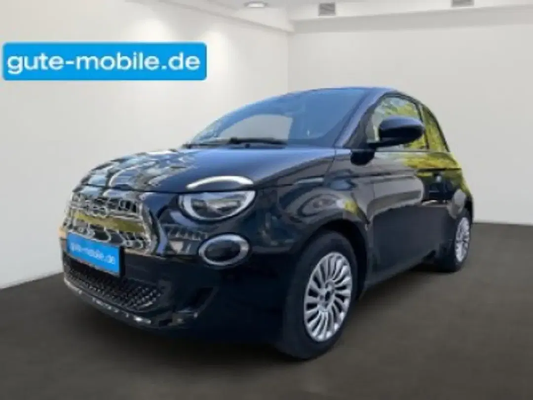 Fiat 500e - Thumbnail 1