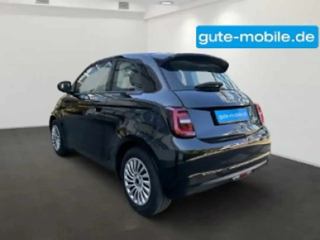 Fiat 500e - Thumbnail 3