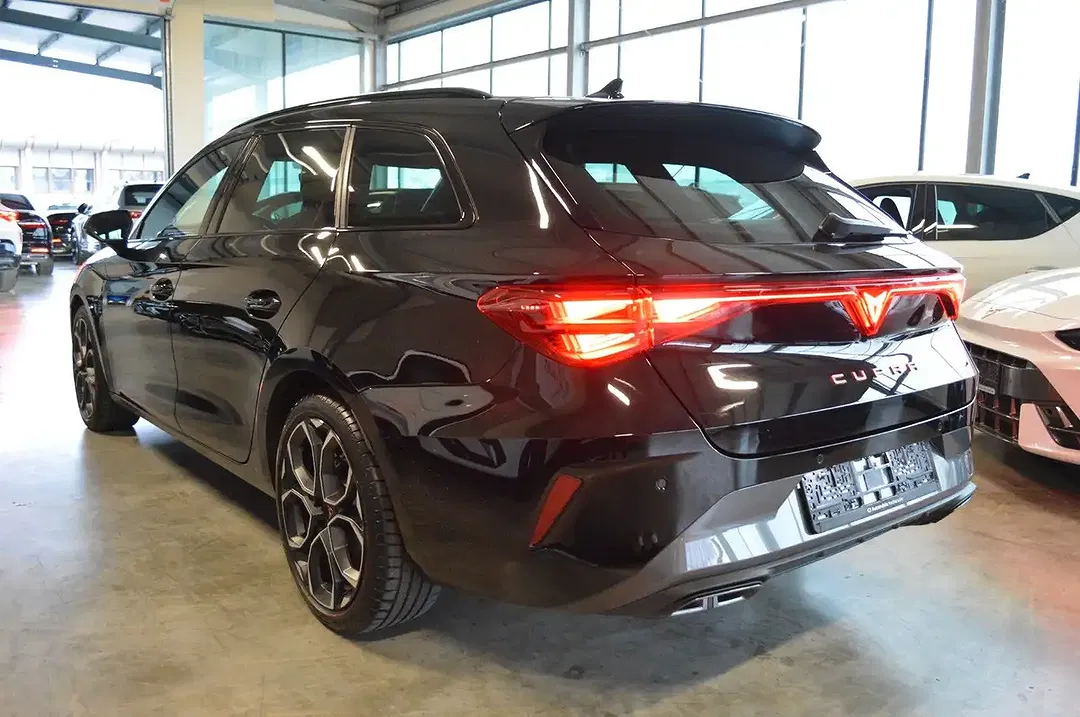 CUPRA Leon - Thumbnail 2