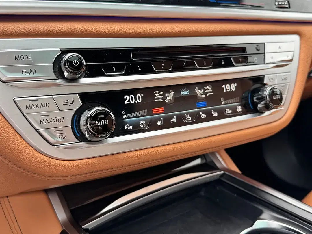 BMW 750 - foto 15
