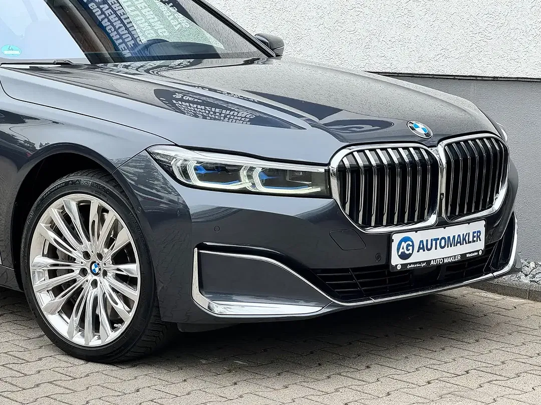 BMW 750 - foto 2
