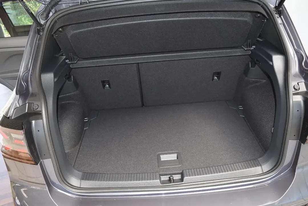 Volkswagen T-Cross - Thumbnail 10