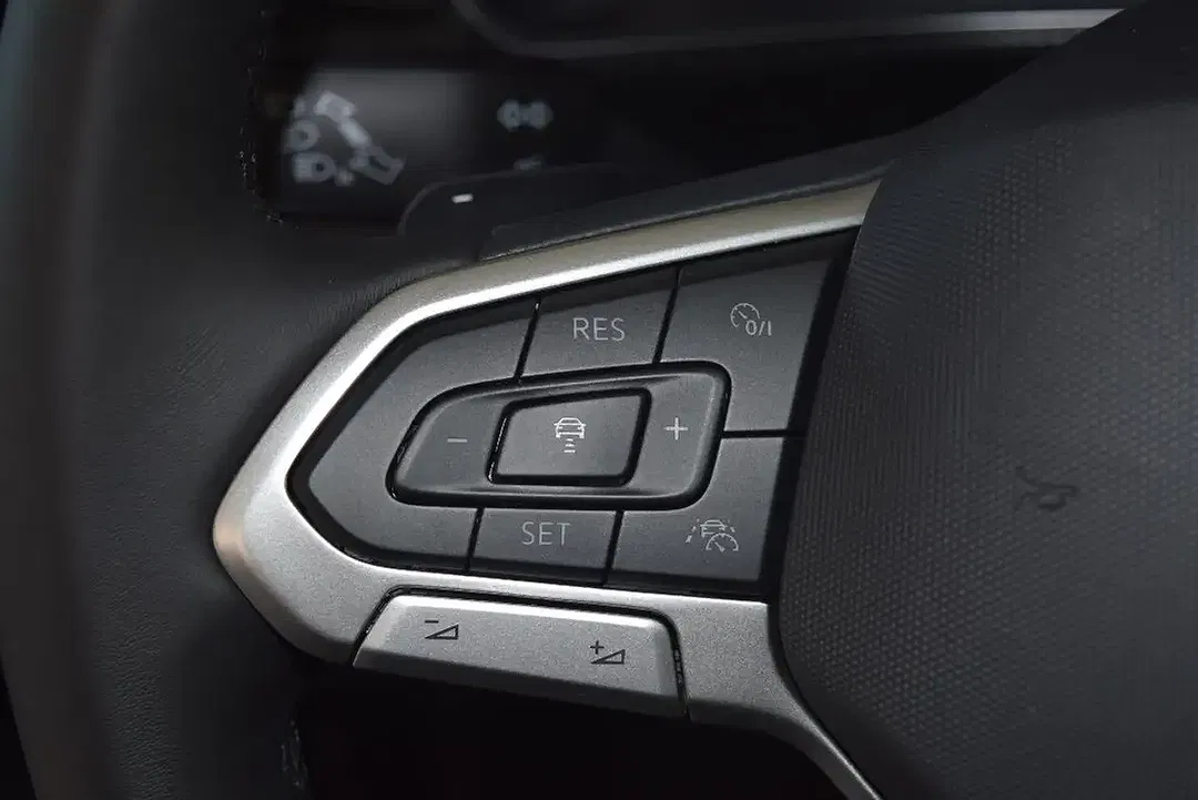 Volkswagen T-Cross - Thumbnail 17