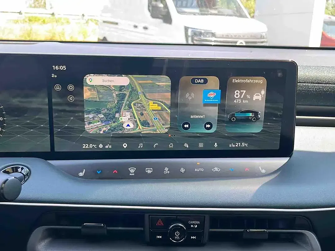 Nissan Leaf - Thumbnail 17