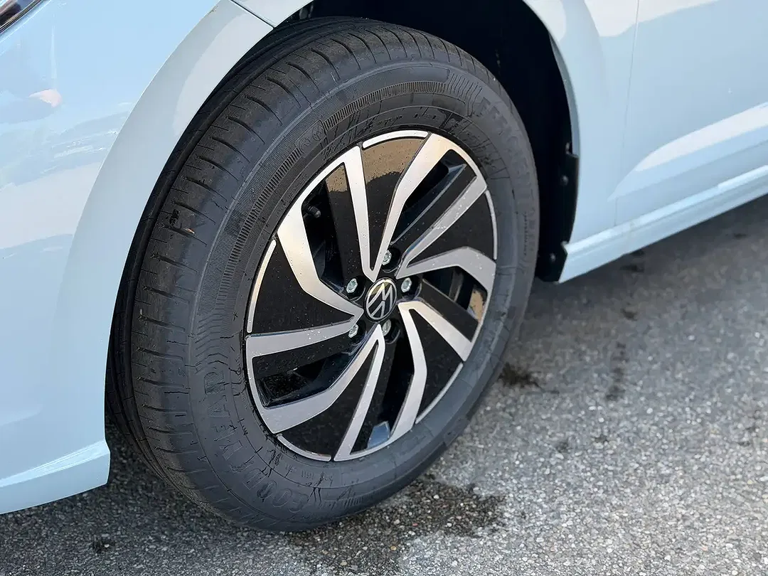 Volkswagen Polo - Thumbnail 6