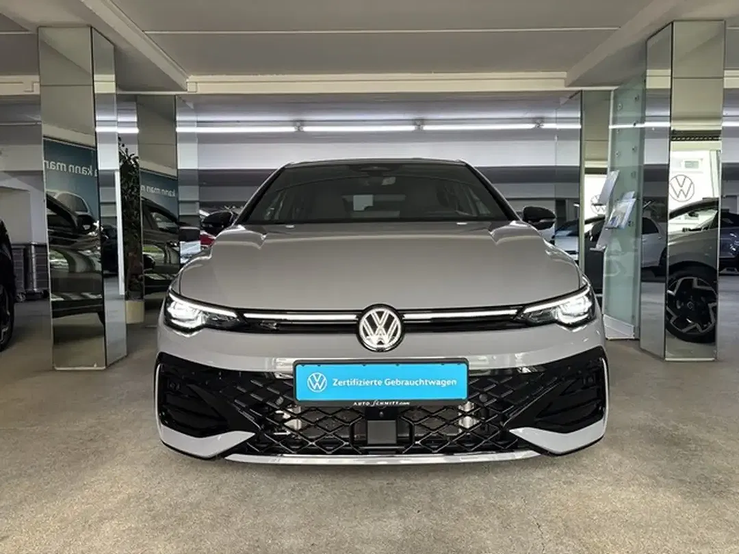 Volkswagen Golf - Thumbnail 2