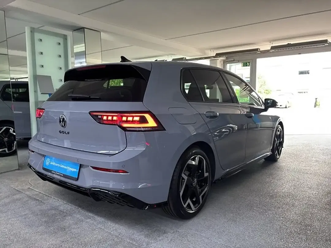 Volkswagen Golf - Thumbnail 4