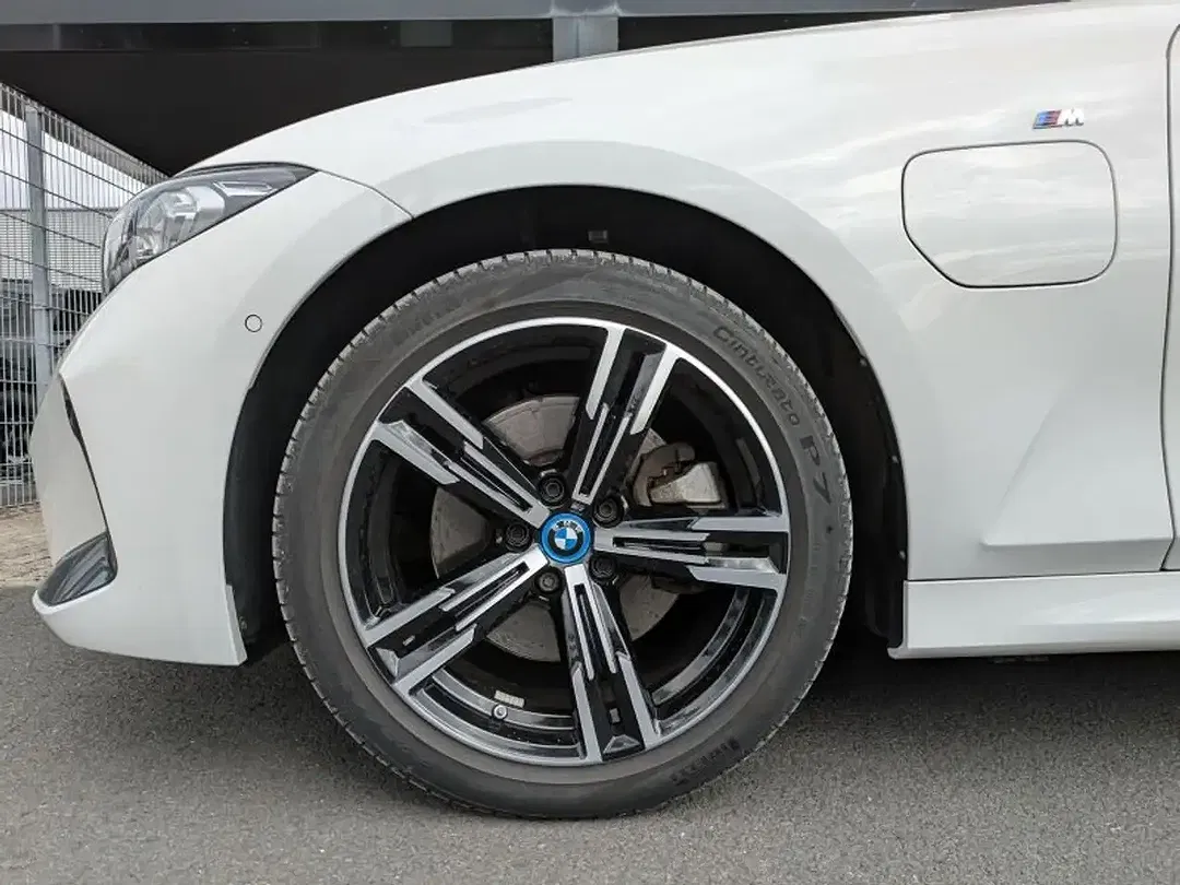 BMW 320 - Thumbnail 12
