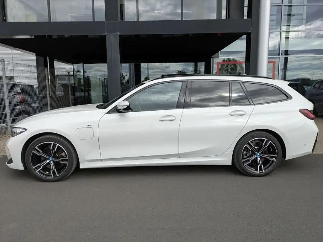 BMW 320 - Afbeelding 1
