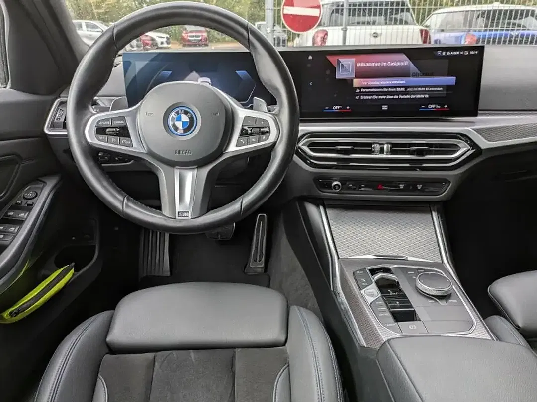 BMW 320 - Thumbnail 6
