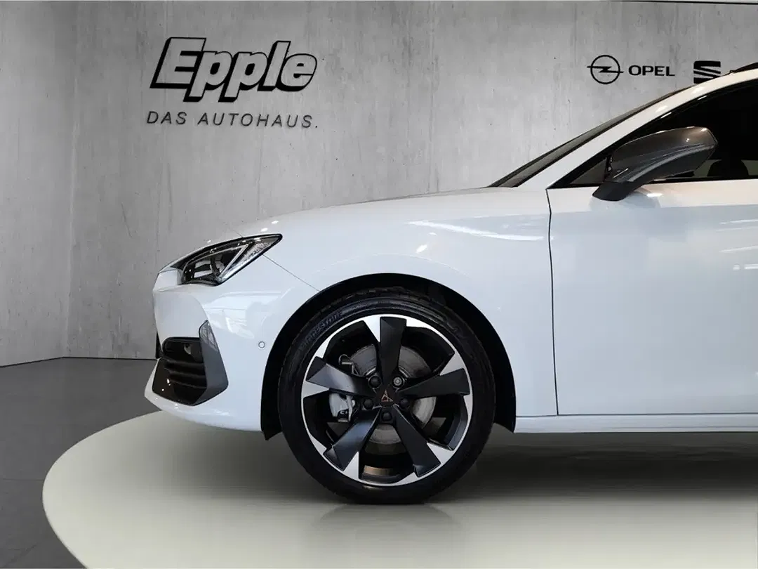 CUPRA Leon - Thumbnail 4
