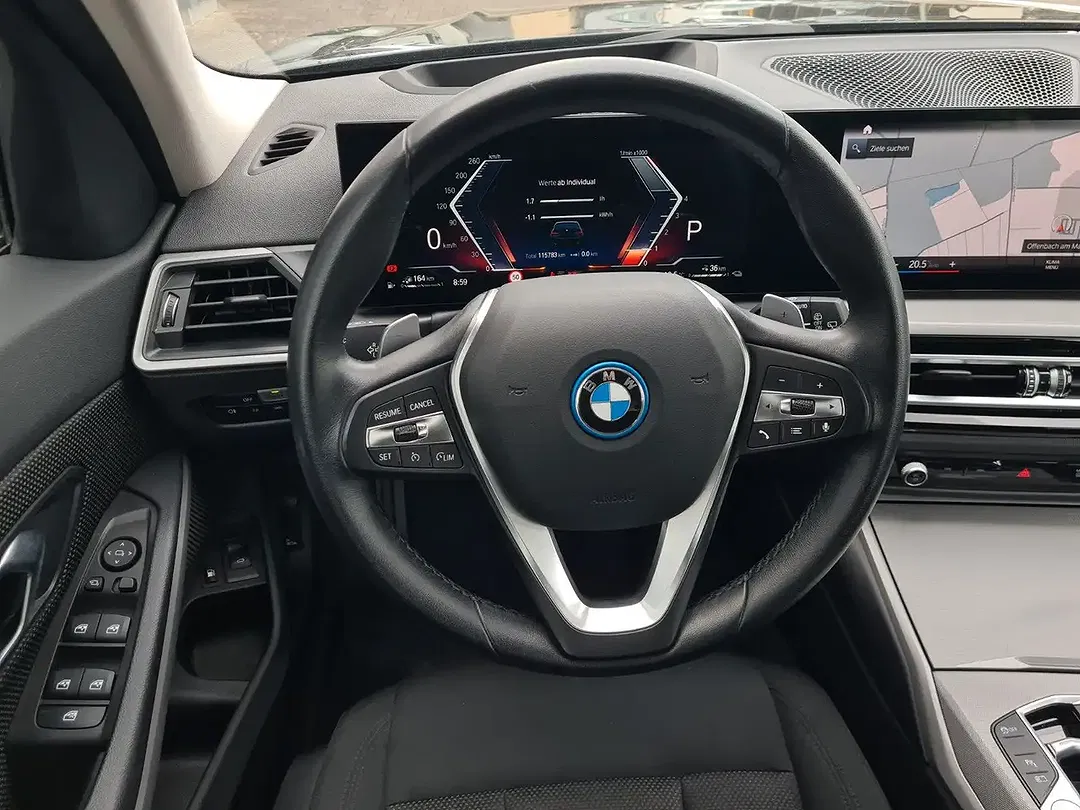 BMW 320 - Thumbnail 11