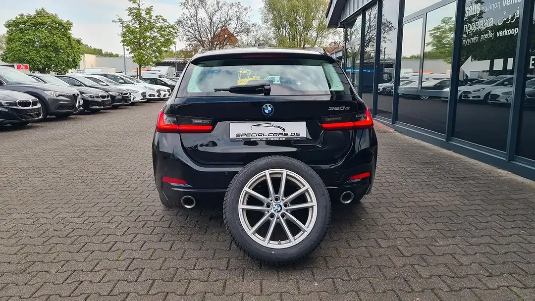 BMW 320 - Thumbnail 7