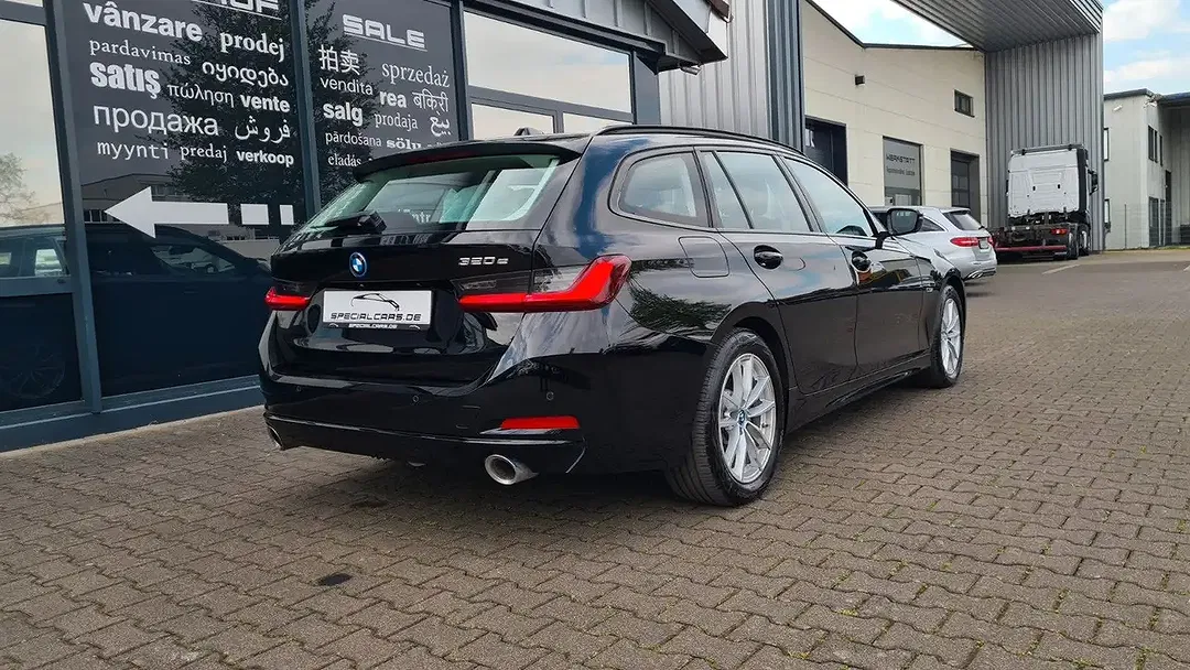 BMW 320 - Thumbnail 8