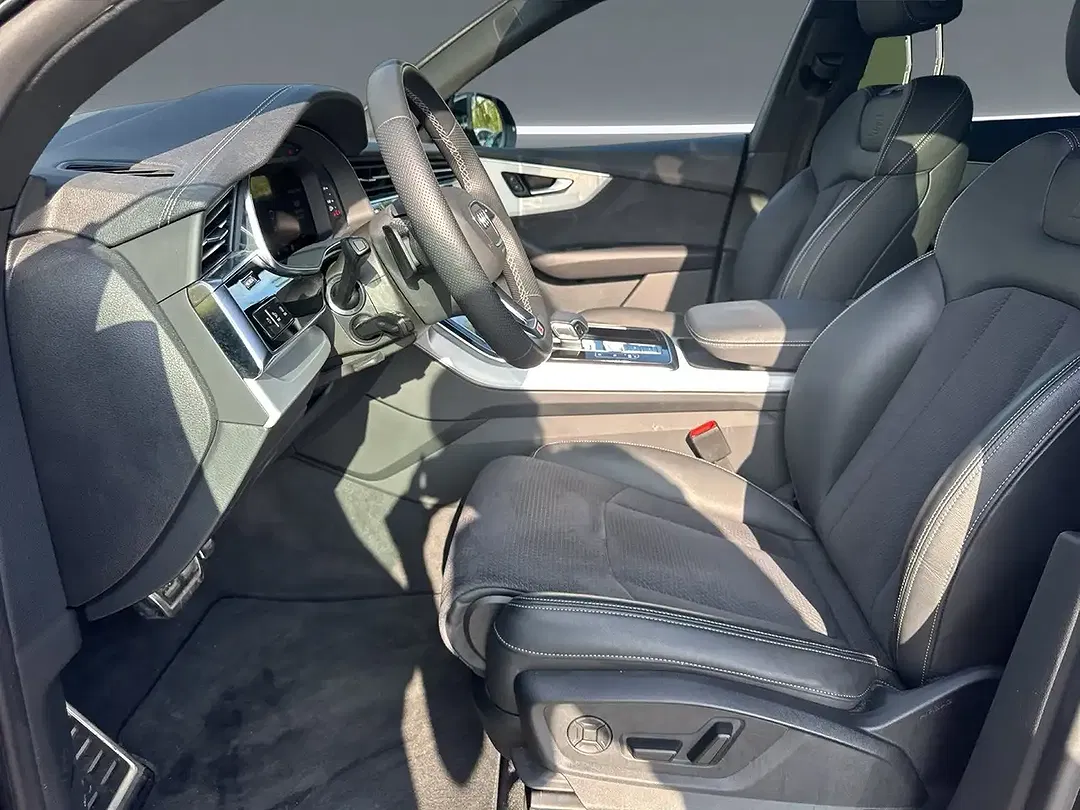 Audi SQ8 - Thumbnail 11