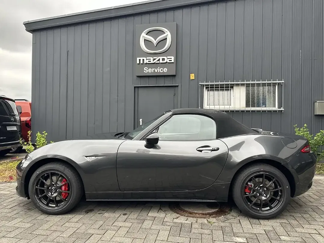 Mazda MX-5 - Thumbnail 3