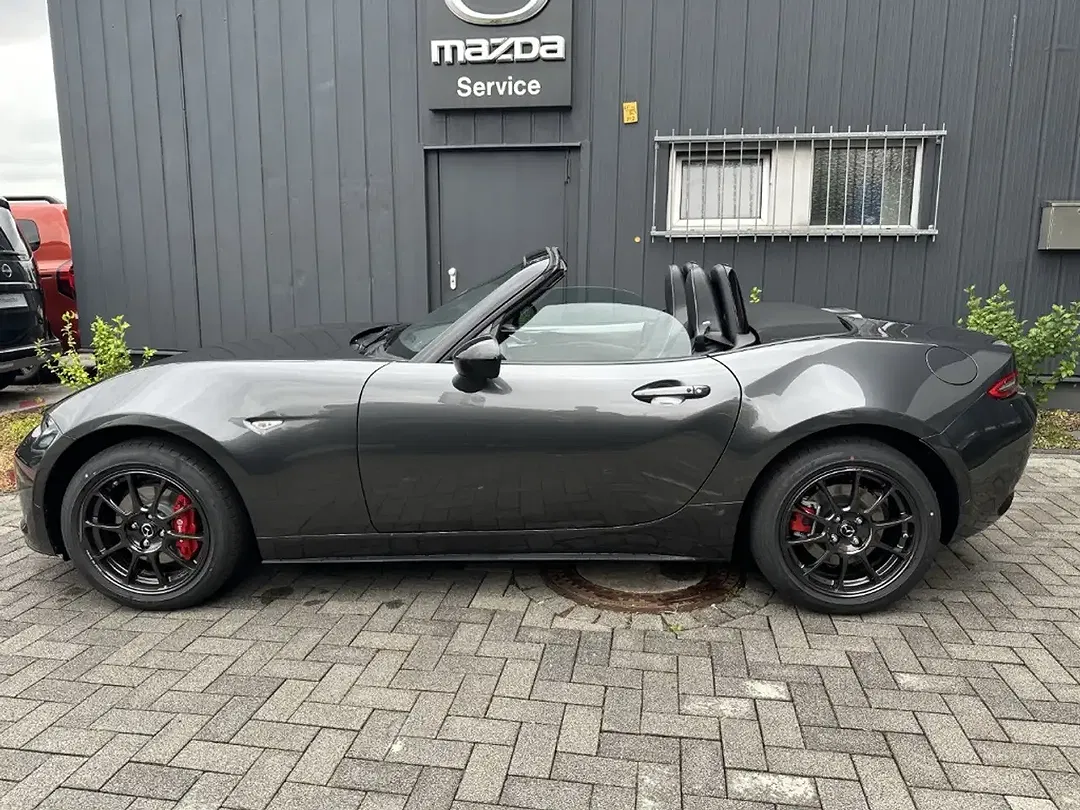 Mazda MX-5 - Thumbnail 4