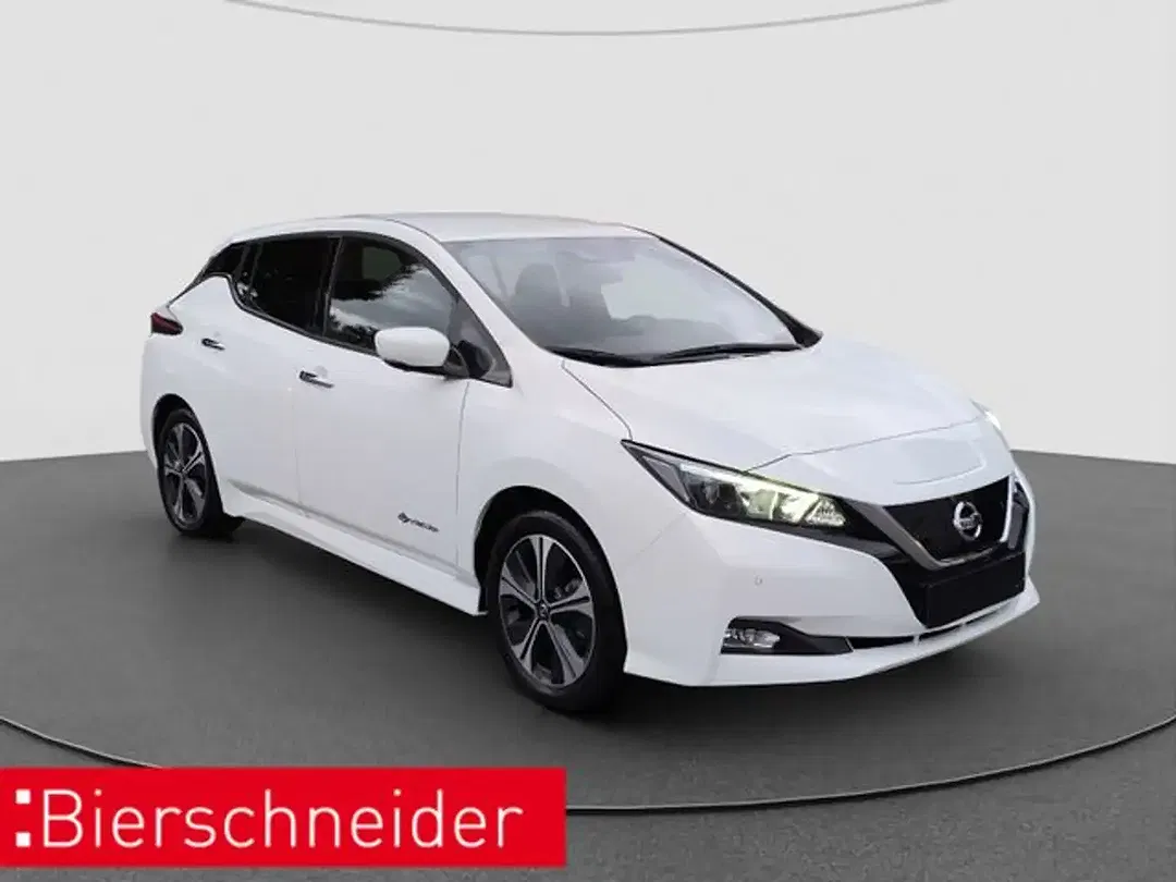 Nissan Leaf - Thumbnail 11