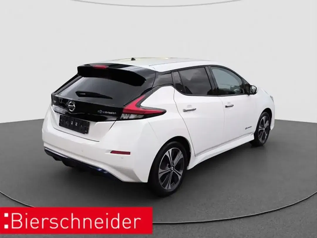 Nissan Leaf - Thumbnail 8