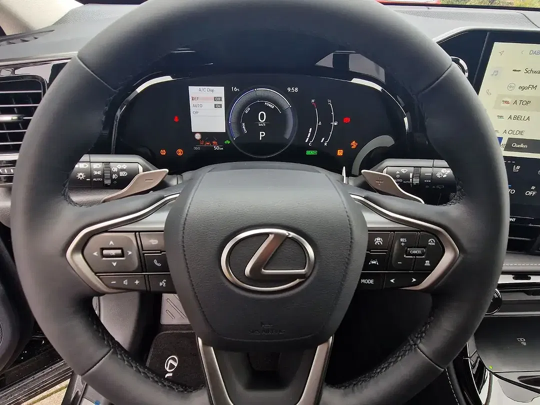 Lexus NX 350h - Thumbnail 11