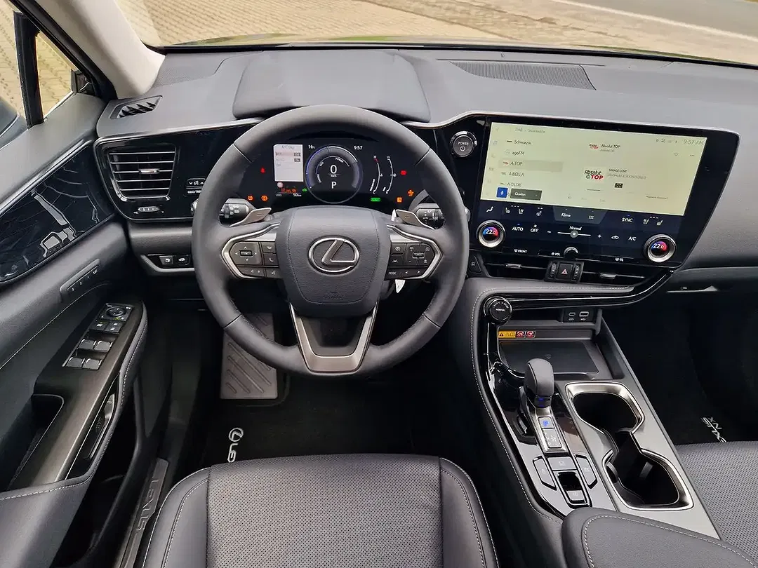 Lexus NX 350h - Thumbnail 7