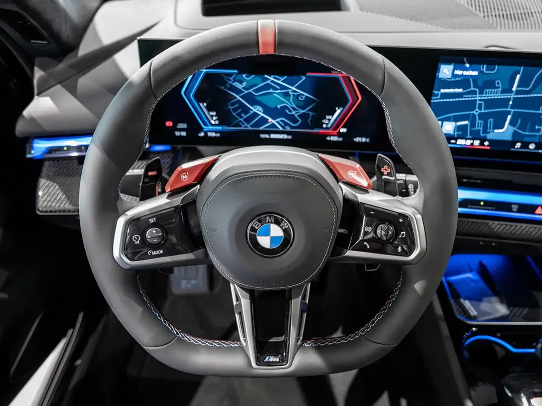 BMW M5 - Thumbnail 13