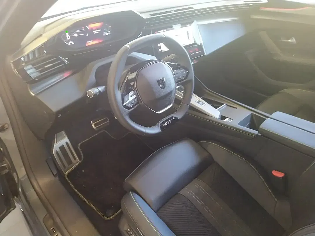 Peugeot 308 - Thumbnail 11