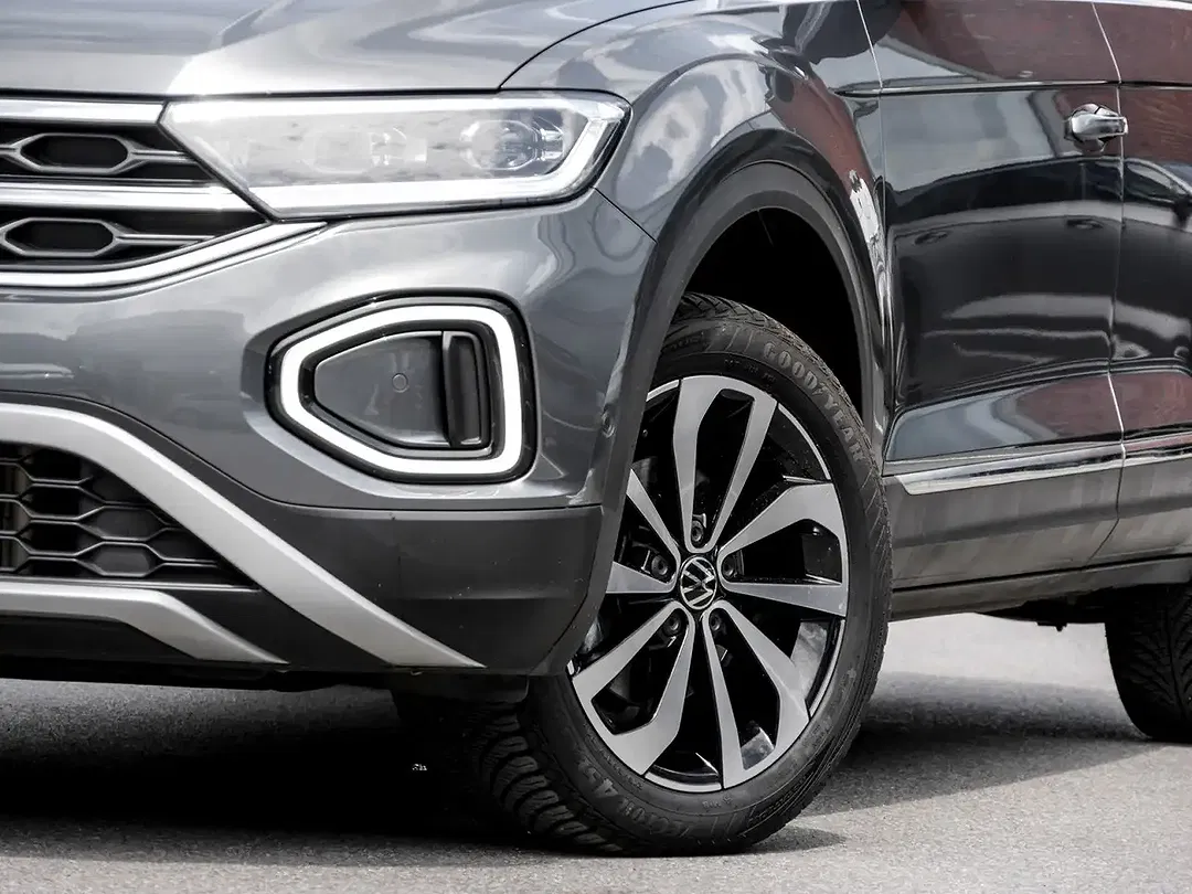 Volkswagen T-Roc - Thumbnail 5