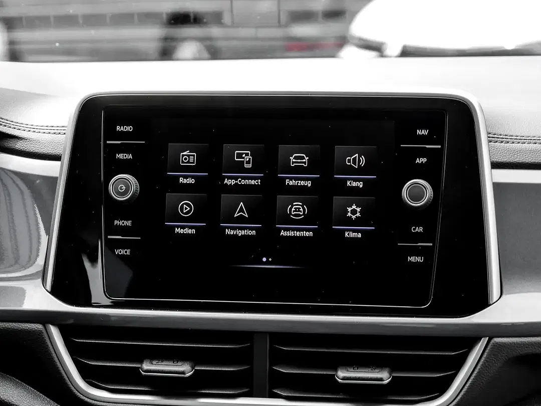 Volkswagen T-Roc - Thumbnail 7