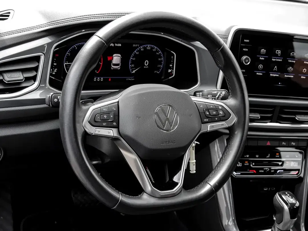 Volkswagen T-Roc - Thumbnail 9