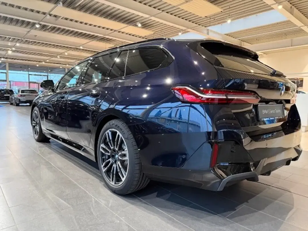 BMW 520 - Thumbnail 2