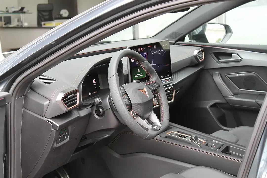 CUPRA Leon - Thumbnail 8