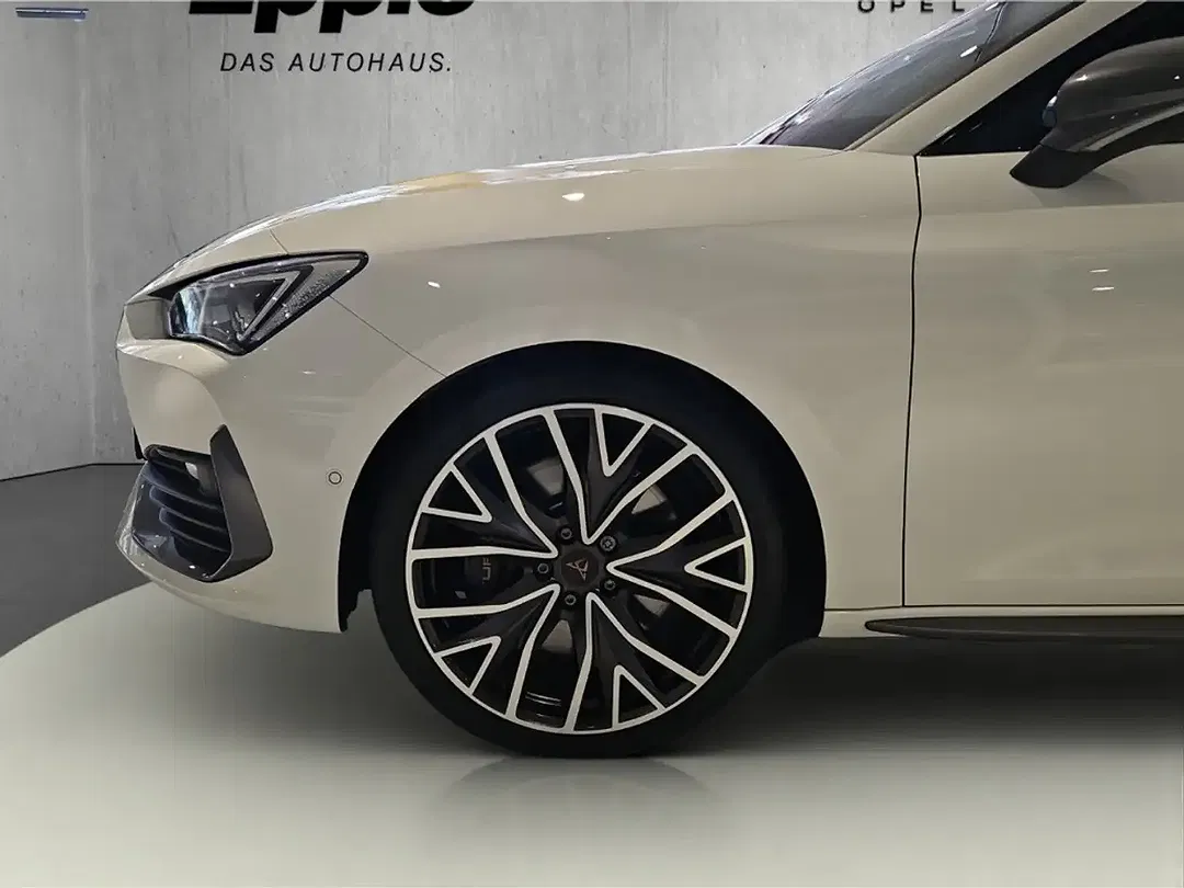 CUPRA Leon - Thumbnail 4